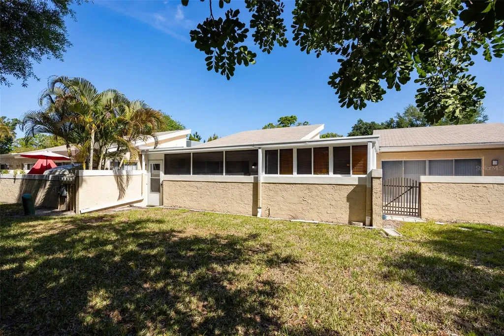 1597 Amberlea Dr S Dunedin FL 34698