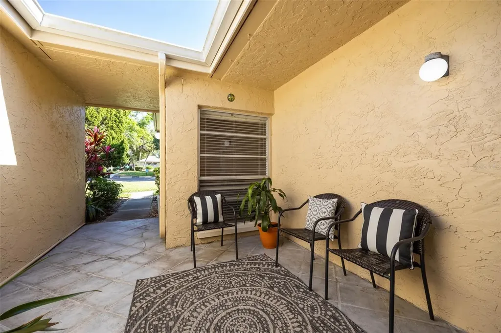 1597 Amberlea Dr S Dunedin FL 34698