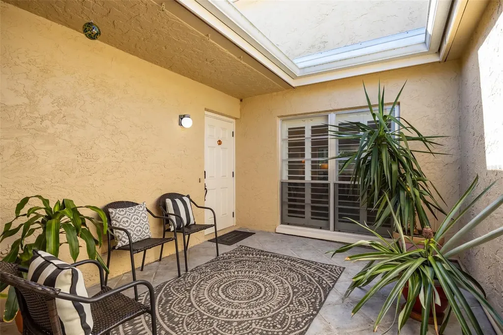 1597 Amberlea Dr S Dunedin FL 34698