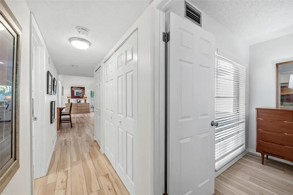 1597 Amberlea Dr S Dunedin FL 34698