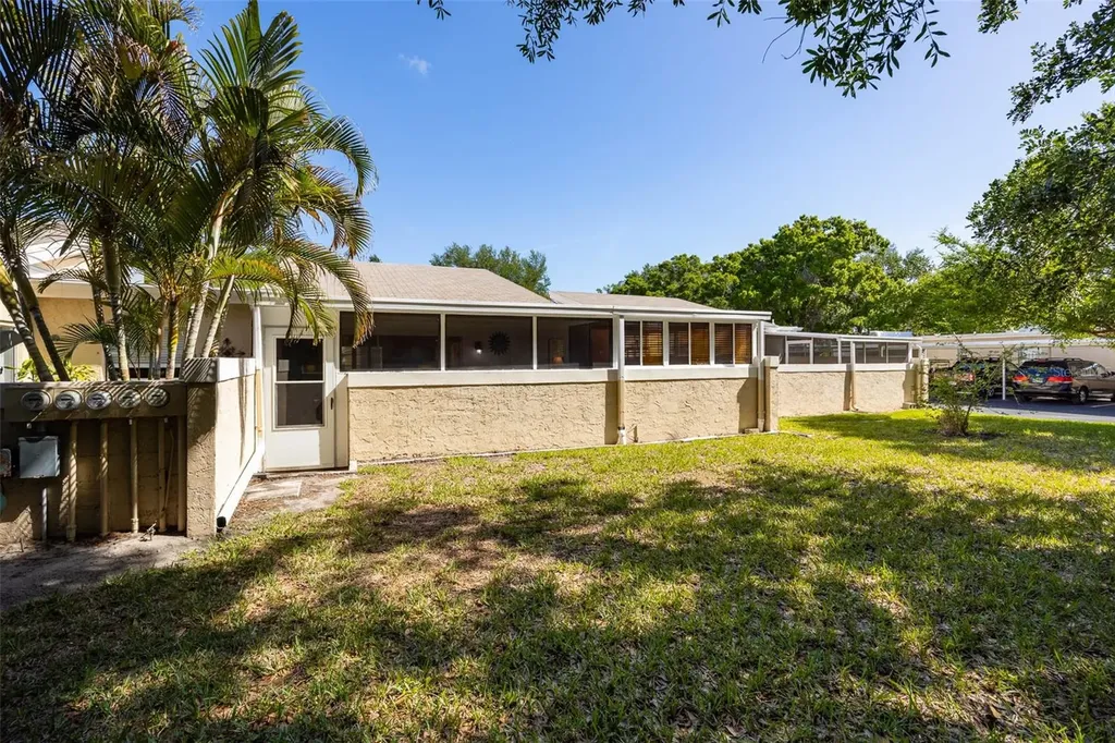 1597 Amberlea Dr S Dunedin FL 34698