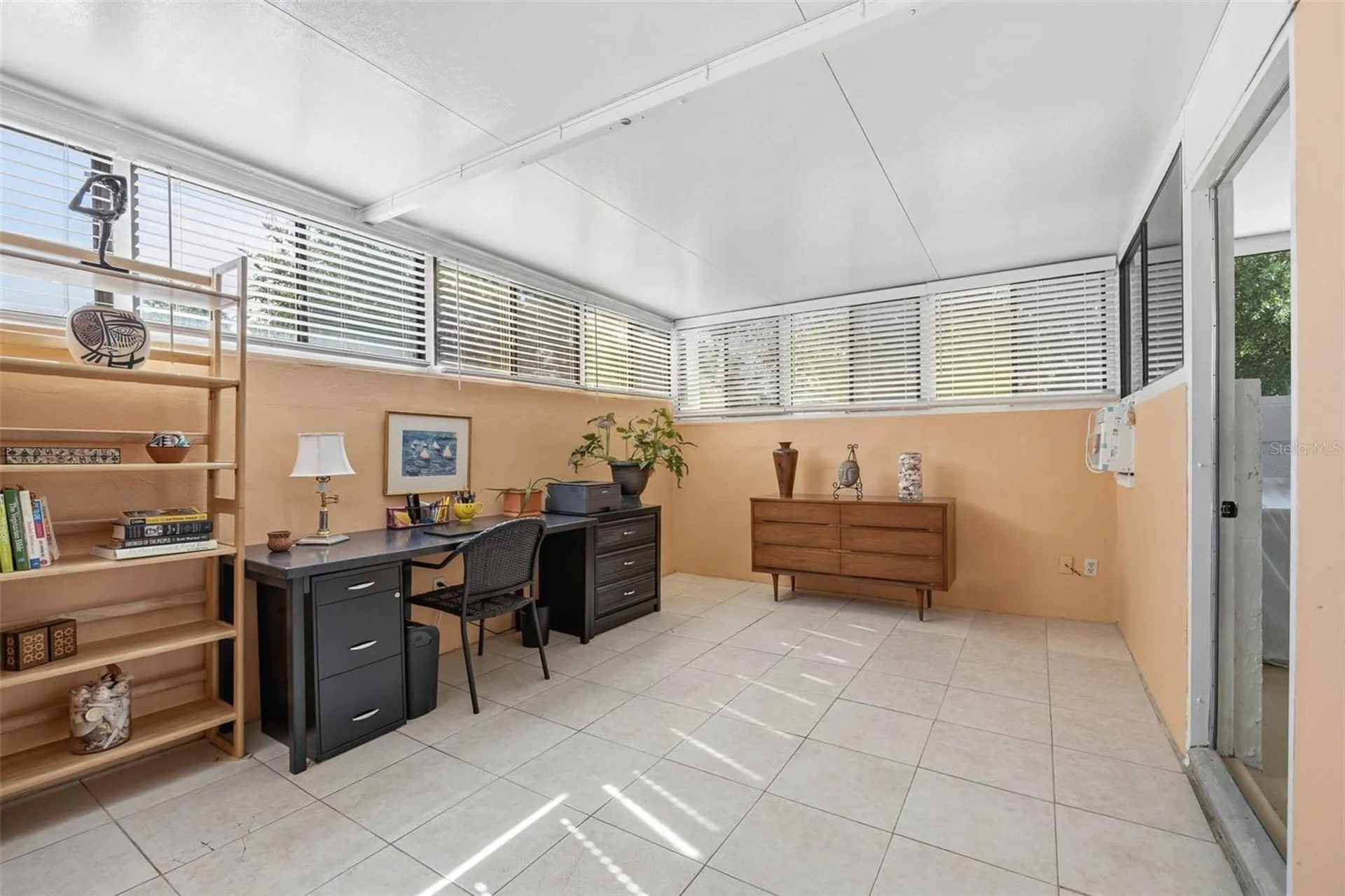 1597 Amberlea Dr S Dunedin FL 34698