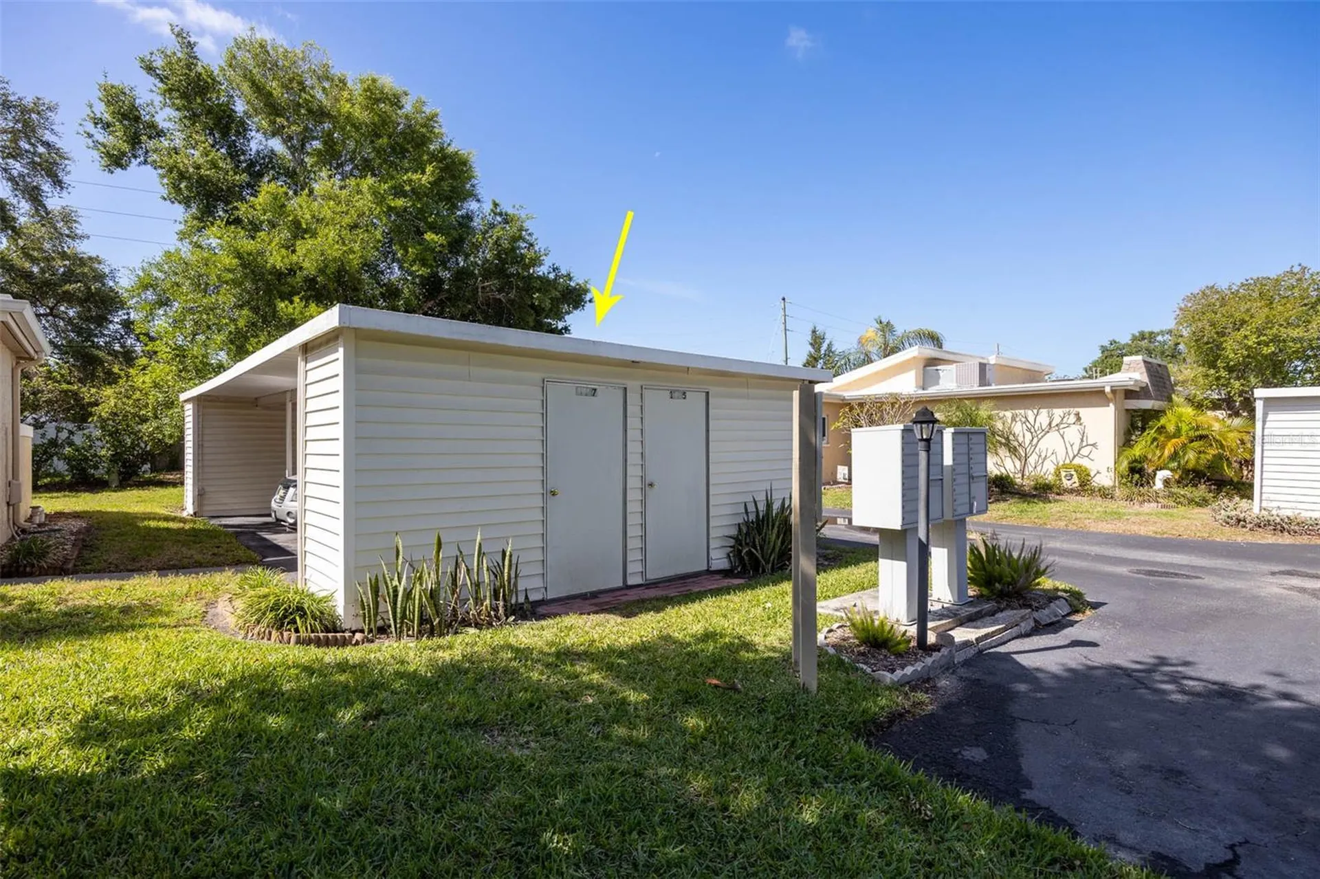 1597 Amberlea Dr S Dunedin FL 34698