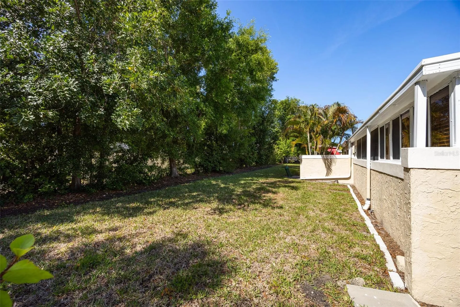 1597 Amberlea Dr S Dunedin FL 34698