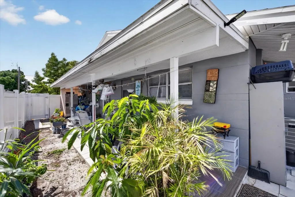 611 N Bradford Avenue Tampa FL 33609