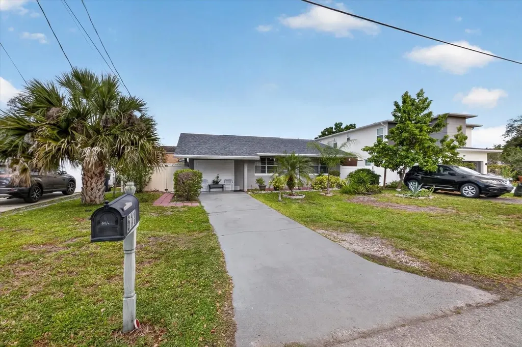 611 N Bradford Avenue Tampa FL 33609