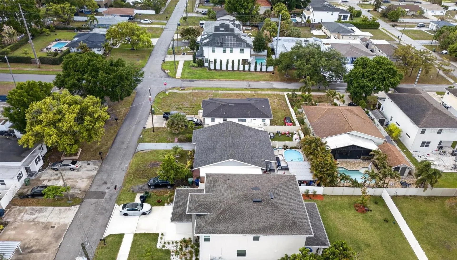611 N Bradford Avenue Tampa FL 33609