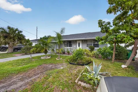 611 N Bradford Avenue Tampa FL 33609