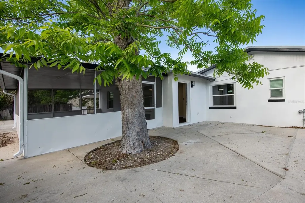 1070 N Libby Court Daytona Beach FL 32117
