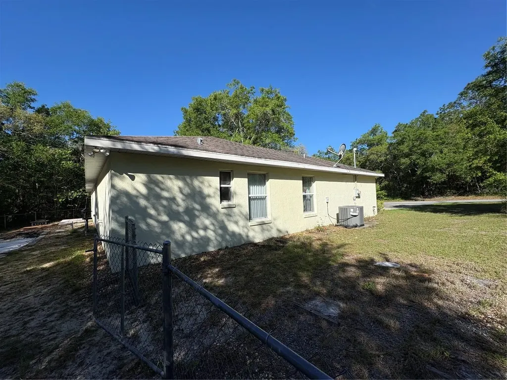 2758 W Century Boulevard Citrus Springs FL 34434
