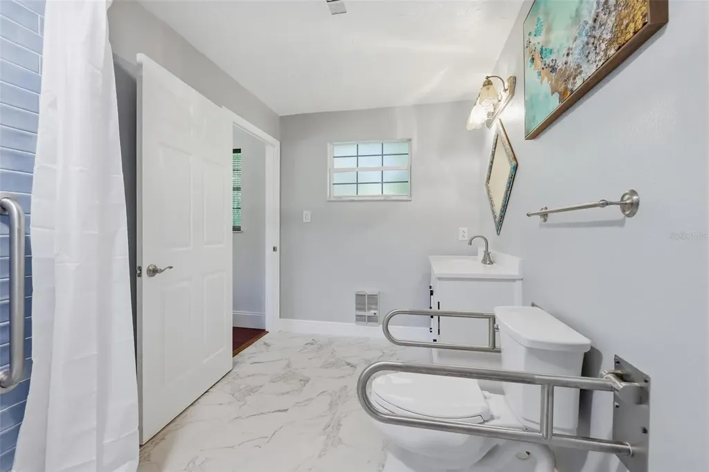 1433 S Ridgewood Avenue Deland FL 32720