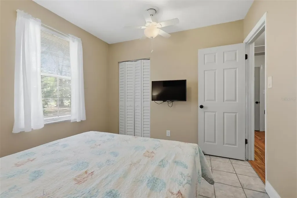 1433 S Ridgewood Avenue Deland FL 32720