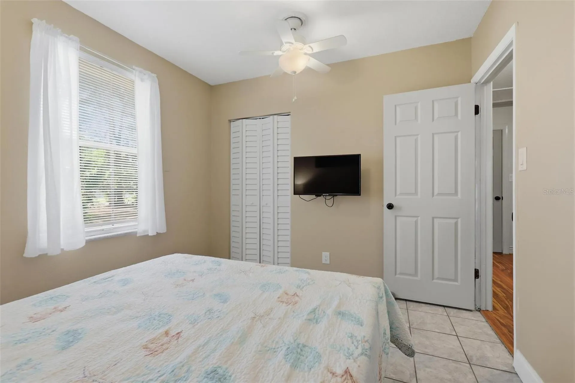 1433 S Ridgewood Avenue Deland FL 32720