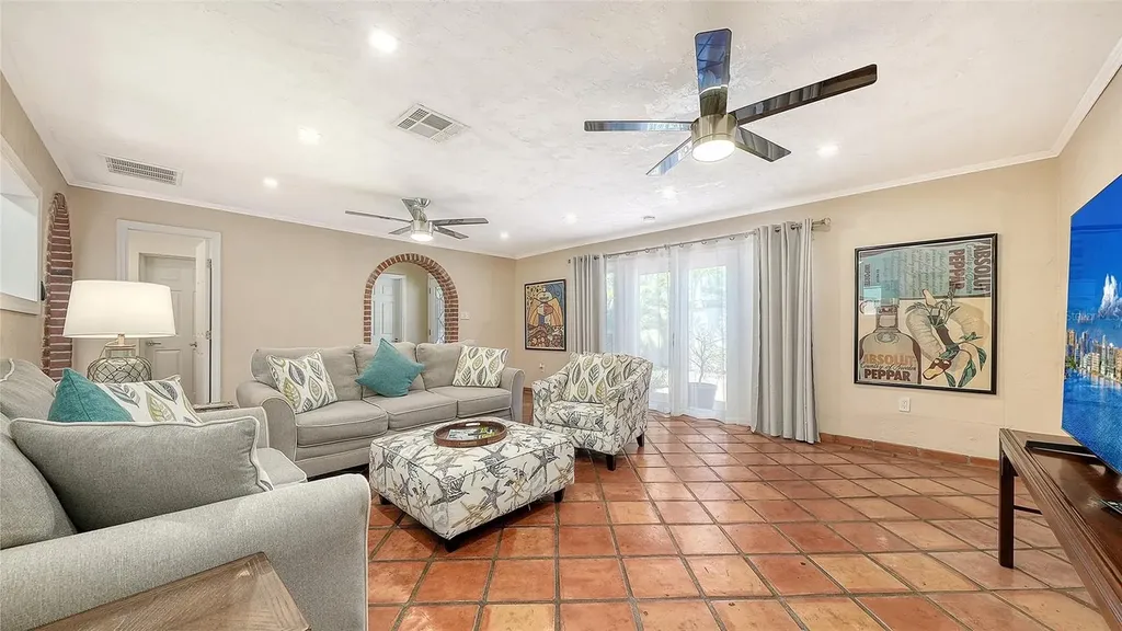1127 S Osprey Avenue Sarasota FL 34236