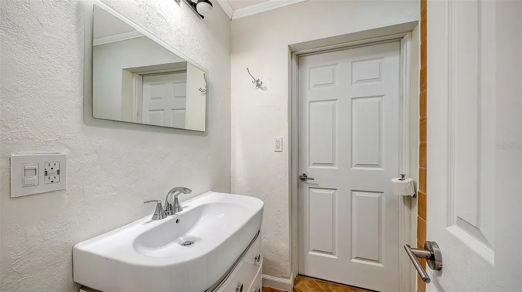 1127 S Osprey Avenue Sarasota FL 34236