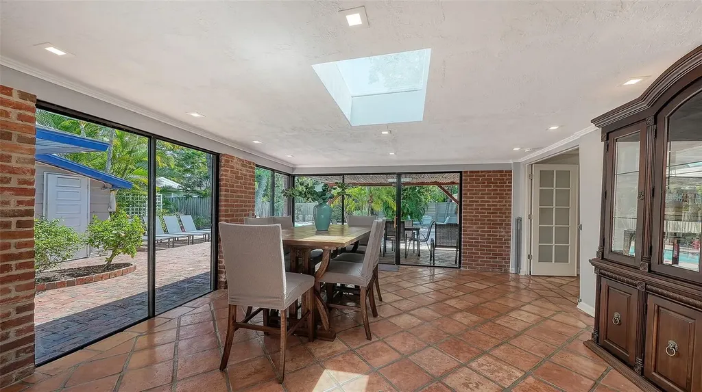 1127 S Osprey Avenue Sarasota FL 34236