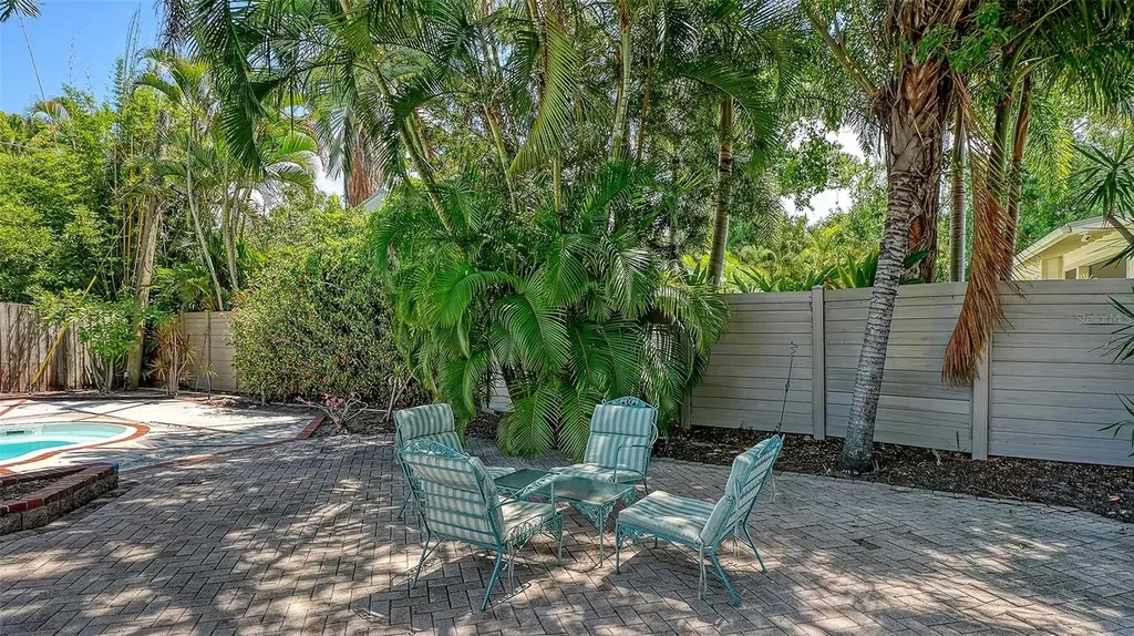 1127 S Osprey Avenue Sarasota FL 34236