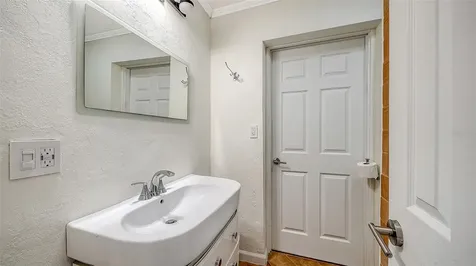 1127 S Osprey Avenue Sarasota FL 34236