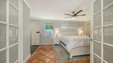1127 S Osprey Avenue Sarasota FL 34236