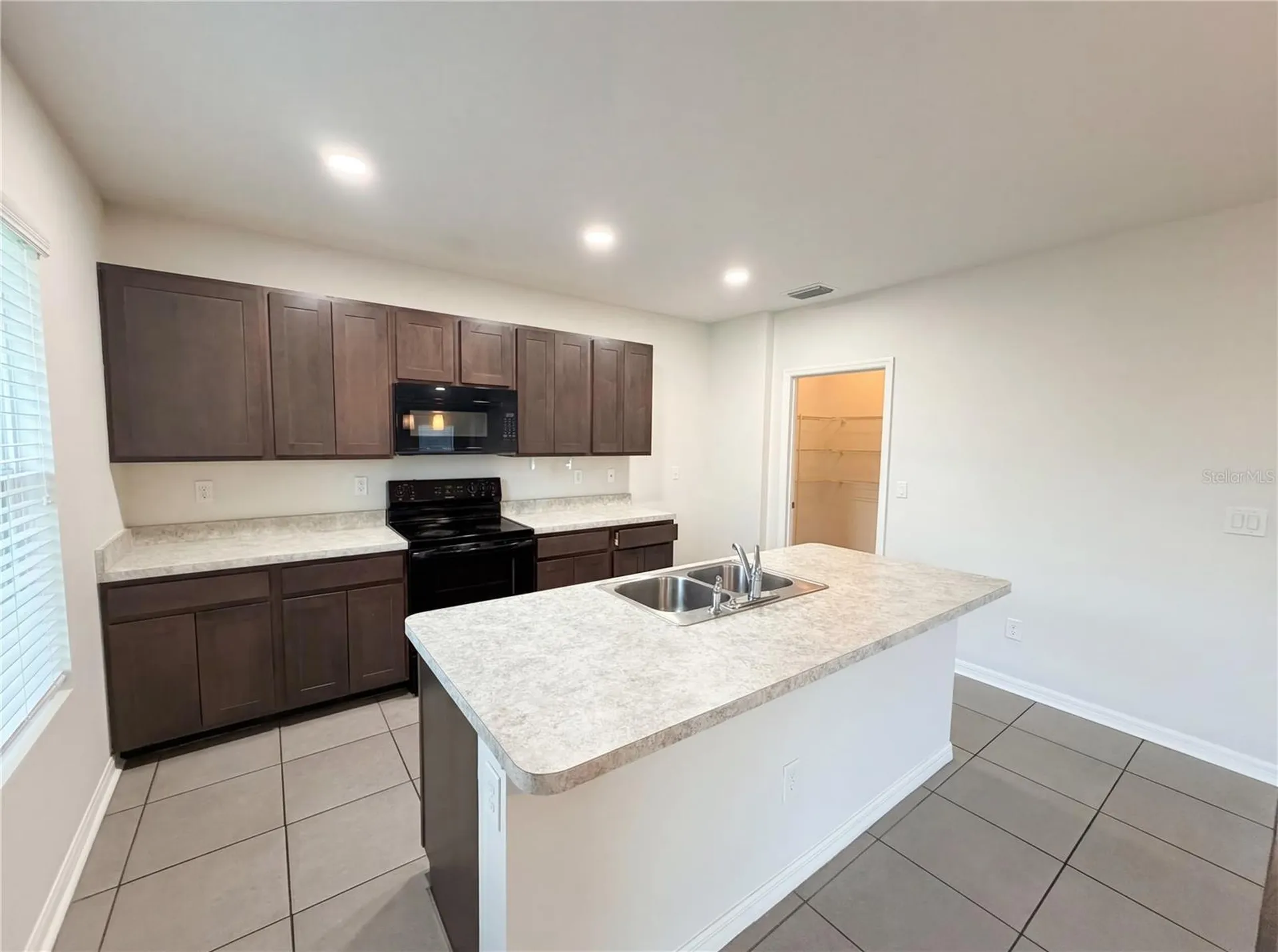 35687 Hillbrook Avenue Zephyrhills FL 33541