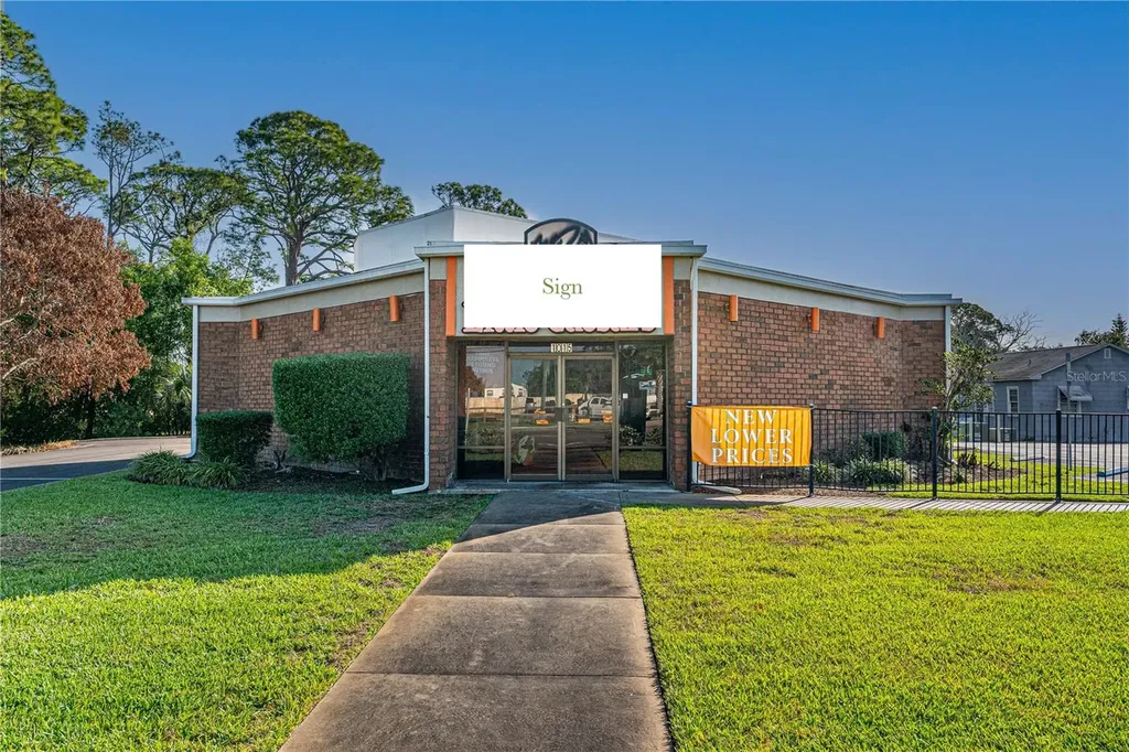 1015 S Ridgewood Avenue Edgewater FL 32132