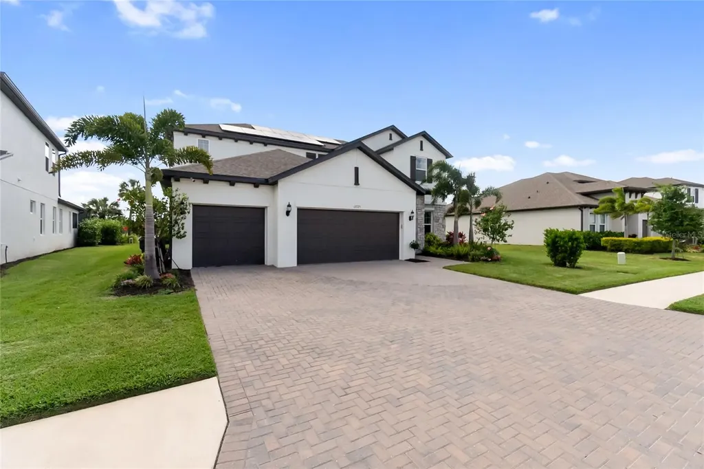12725 Lateral Root Drive Sarasota FL 34238