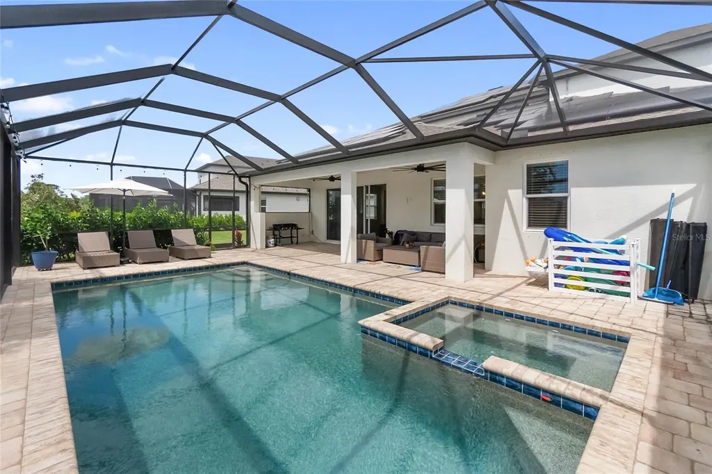 12725 Lateral Root Drive Sarasota FL 34238