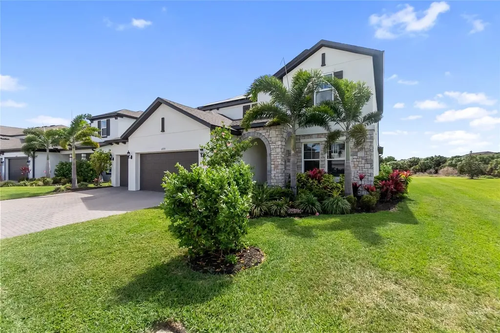 12725 Lateral Root Drive Sarasota FL 34238