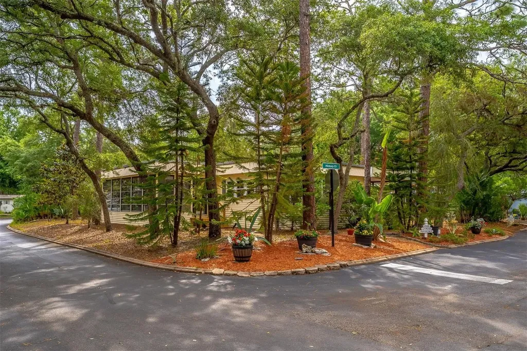 532 Hickory Court Lake Mary FL 32746