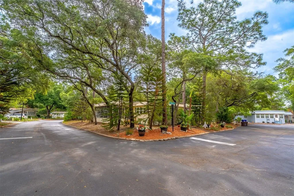 532 Hickory Court Lake Mary FL 32746