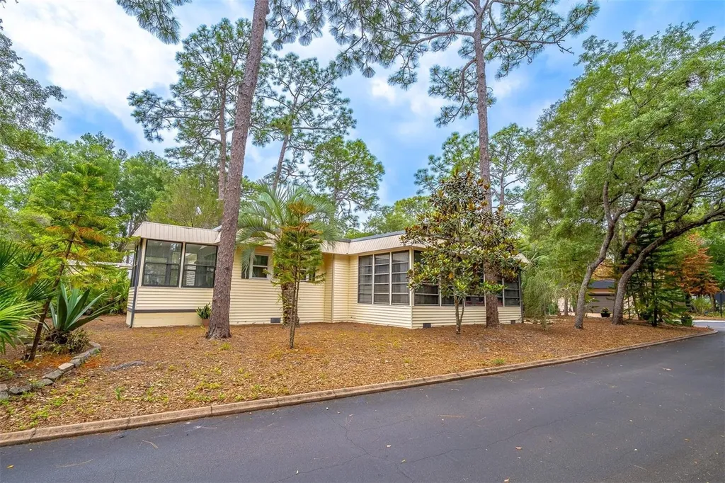 532 Hickory Court Lake Mary FL 32746