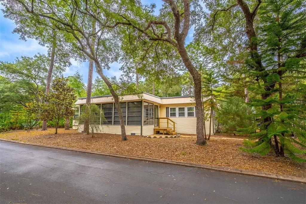 532 Hickory Court Lake Mary FL 32746
