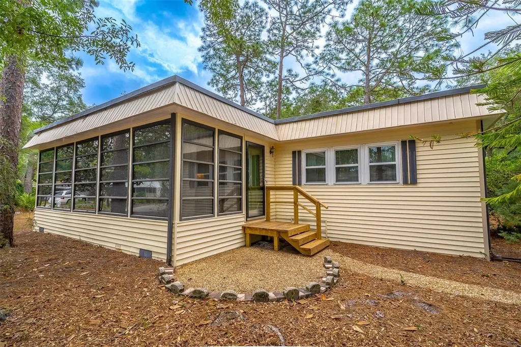 532 Hickory Court Lake Mary FL 32746