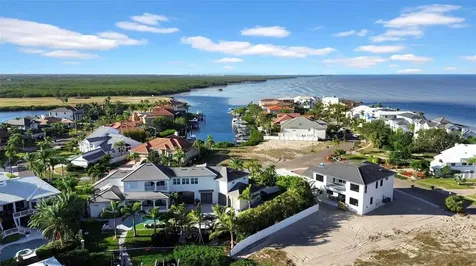 962 Symphony Isles Boulevard Apollo Beach FL 33572