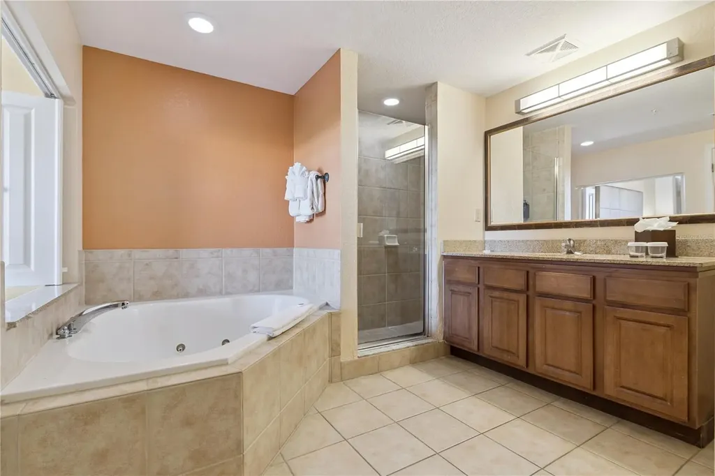 12538 Floridays Resort Drive Orlando FL 32821