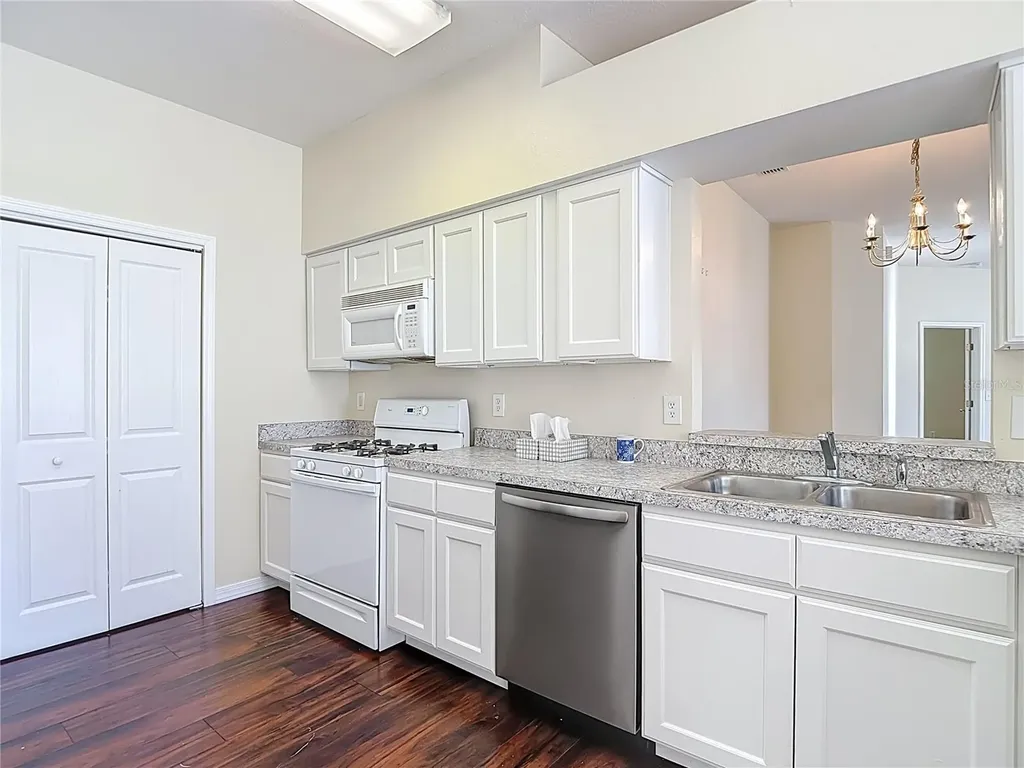 1931 Sassafras Drive Wesley Chapel FL 33543