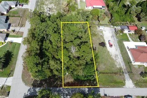 1103 Dorothy Avenue N Lehigh Acres FL 33971