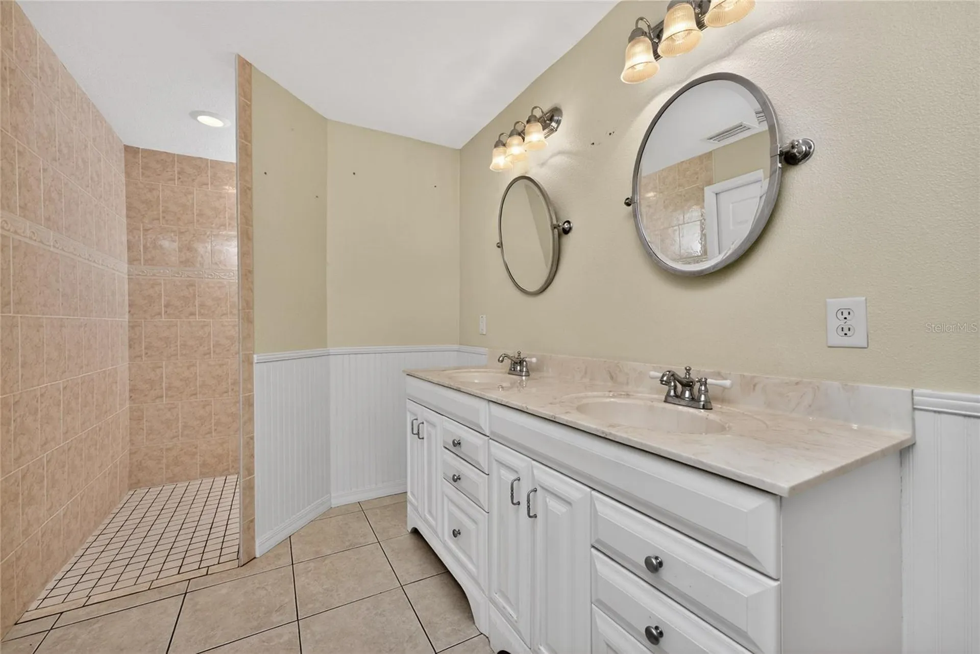 7110 San Casa Drive Englewood FL 34224