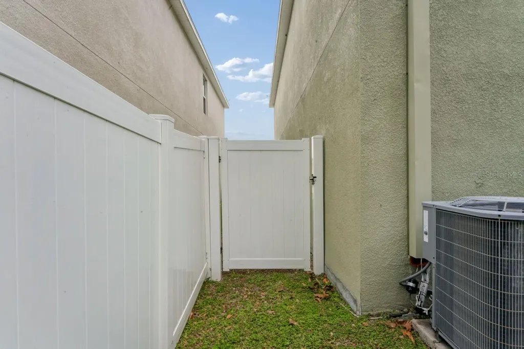 3517 Winterberry Lane Valrico FL 33594