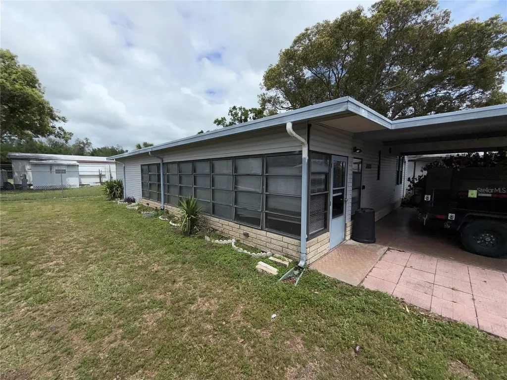 34321 Countryside Drive Wesley Chapel FL 33543
