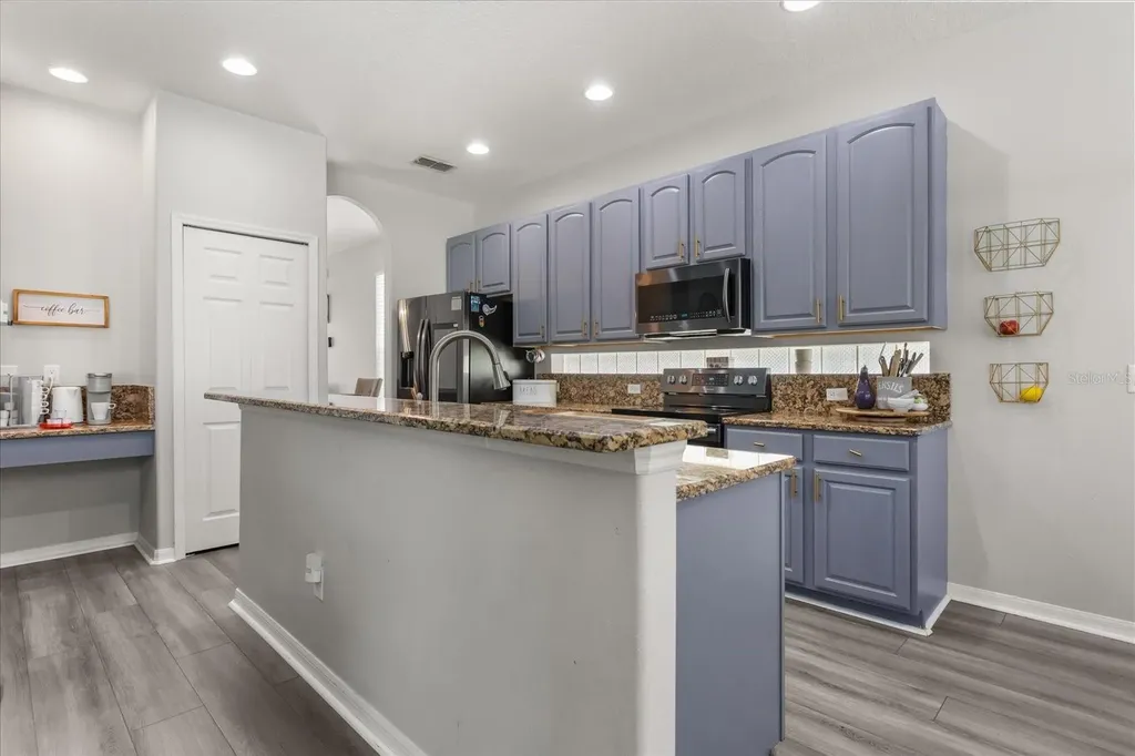 9361 Pecky Cypress Way Orlando FL 32836