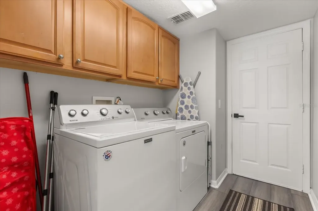 9361 Pecky Cypress Way Orlando FL 32836