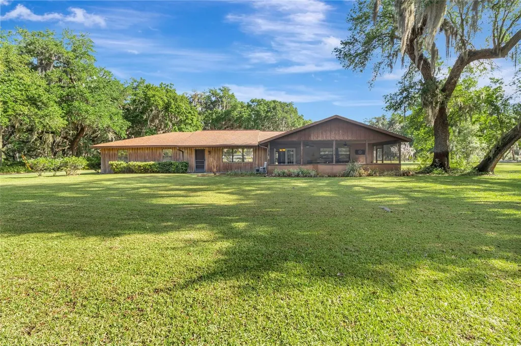 1520 Legacy Woods Court Groveland FL 34736