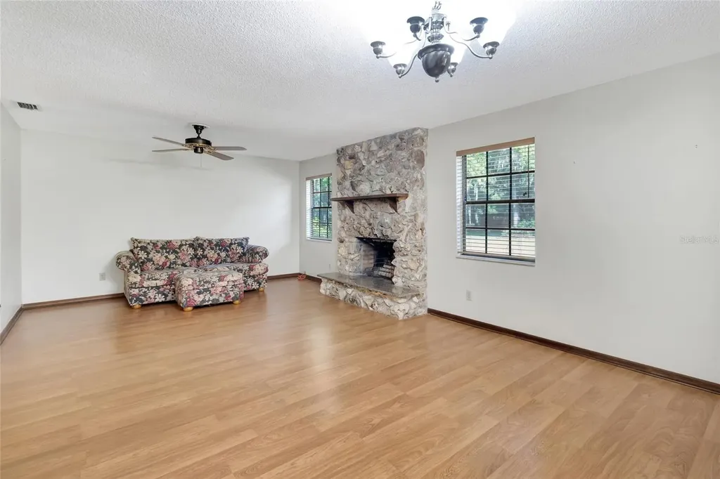 1520 Legacy Woods Court Groveland FL 34736