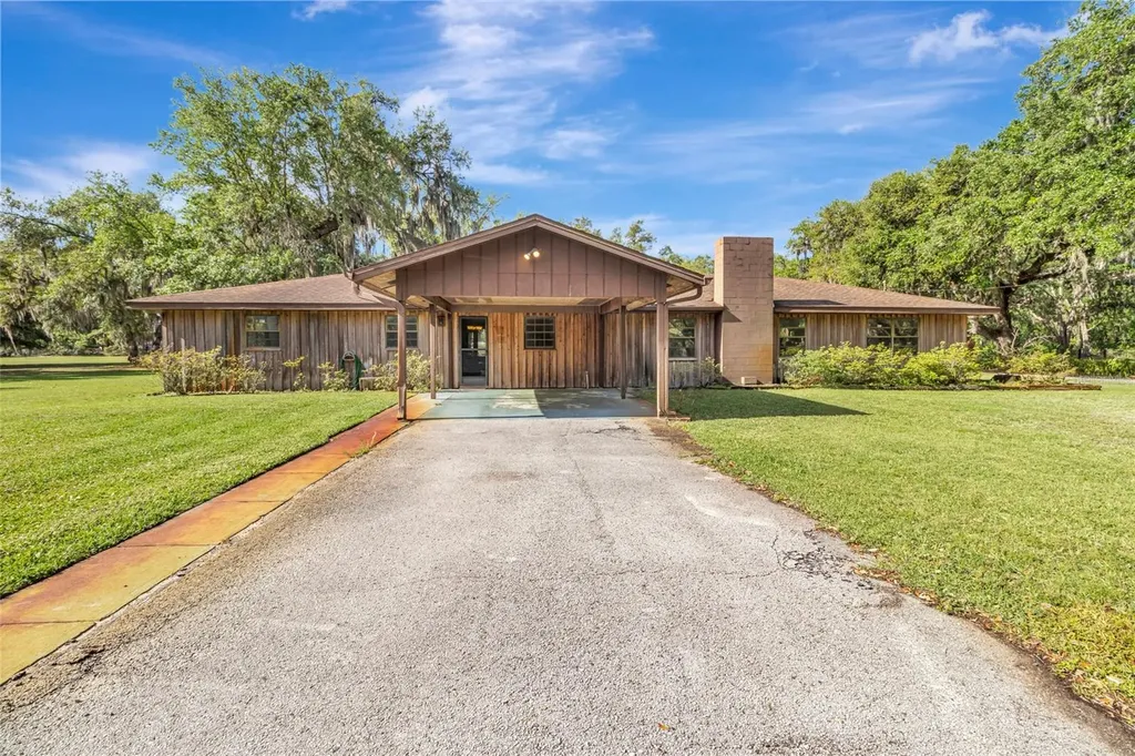 1520 Legacy Woods Court Groveland FL 34736