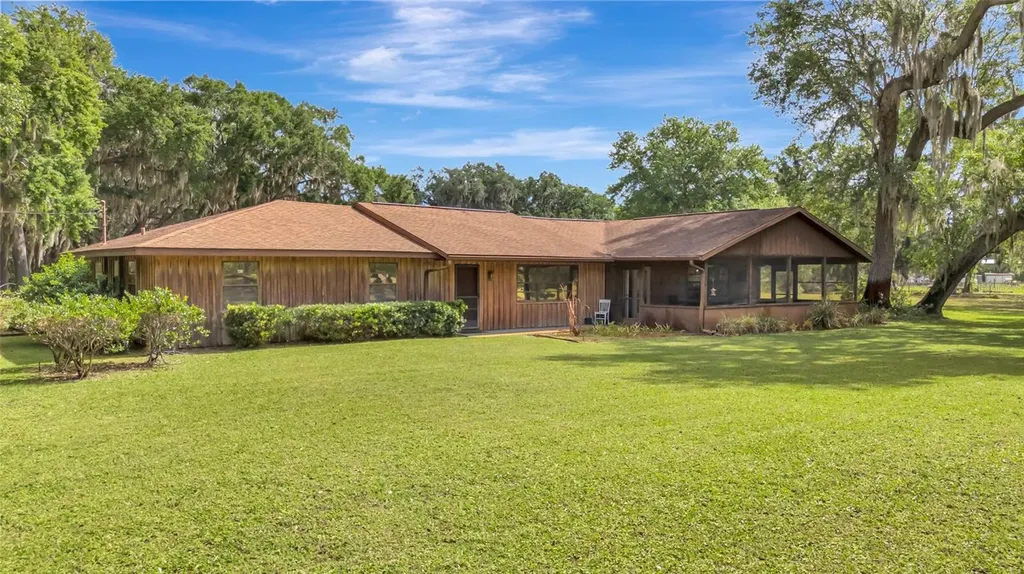 1520 Legacy Woods Court Groveland FL 34736