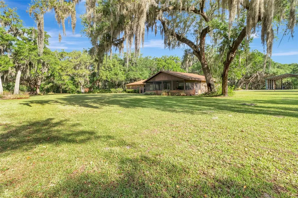 1520 Legacy Woods Court Groveland FL 34736