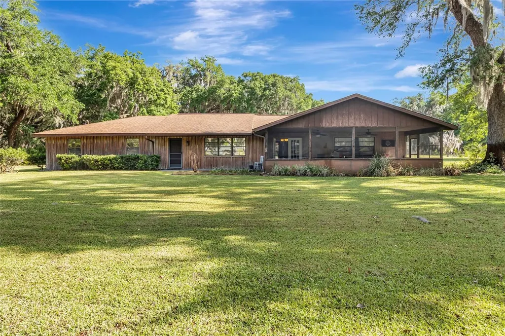 1520 Legacy Woods Court Groveland FL 34736