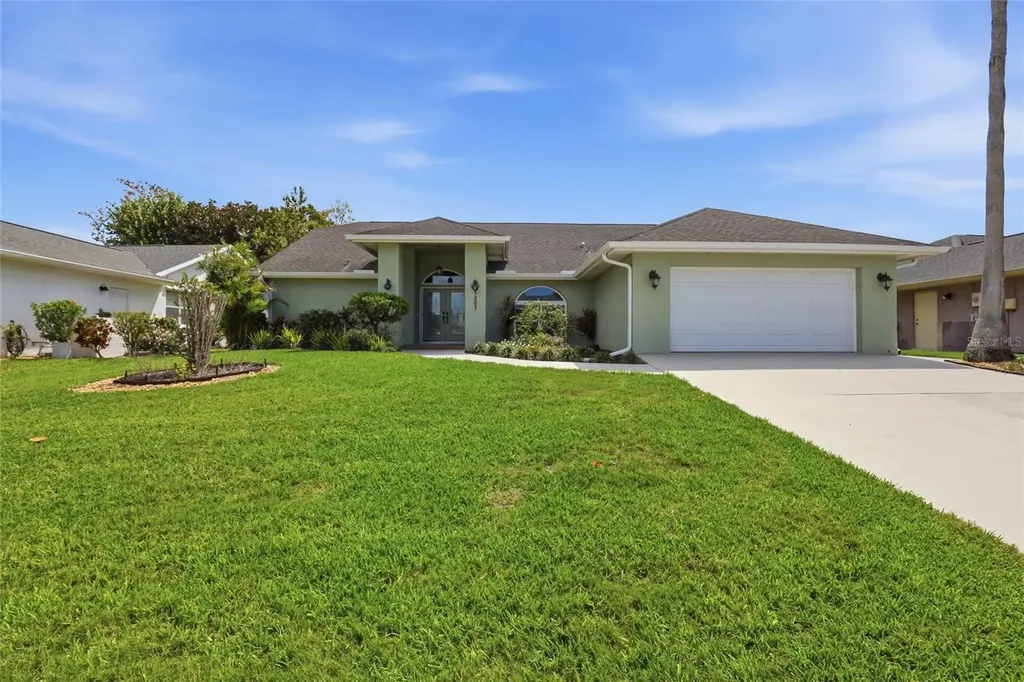 5207 86th Street Court W Bradenton FL 34210