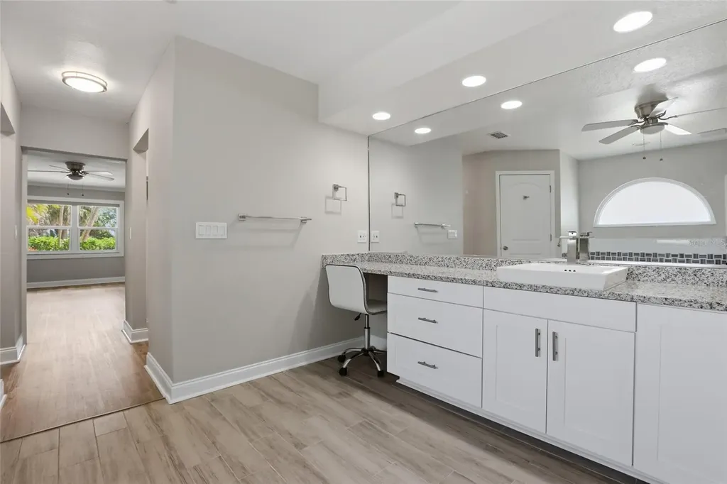 5207 86th Street Court W Bradenton FL 34210